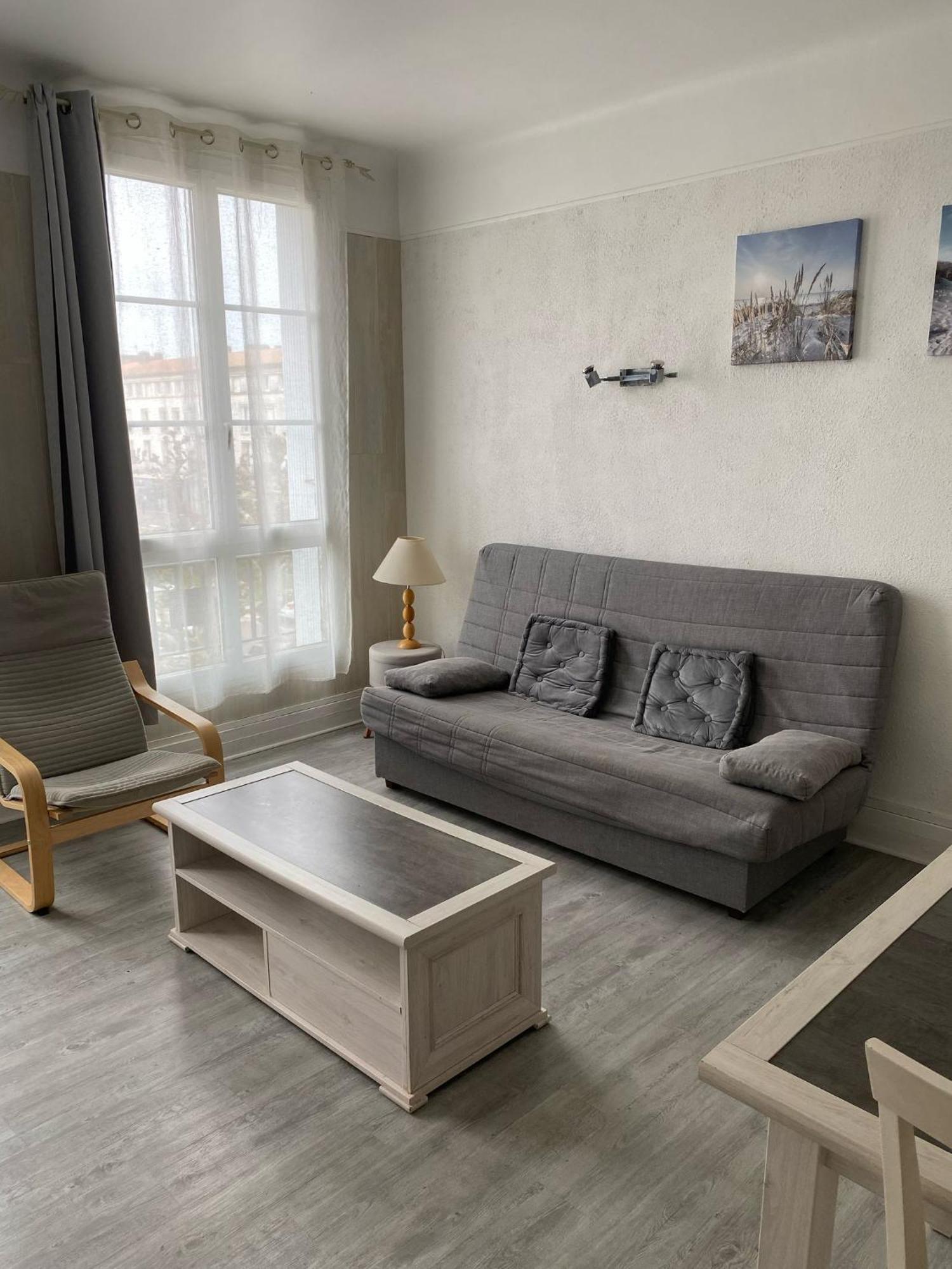רויאן Spacieux 2 Pieces Dans L'Hyper-Centre מראה חיצוני תמונה